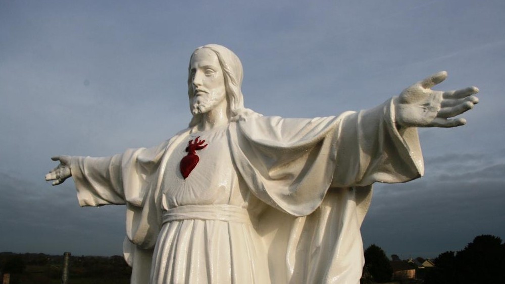 A new look for the Sacred Heart statue